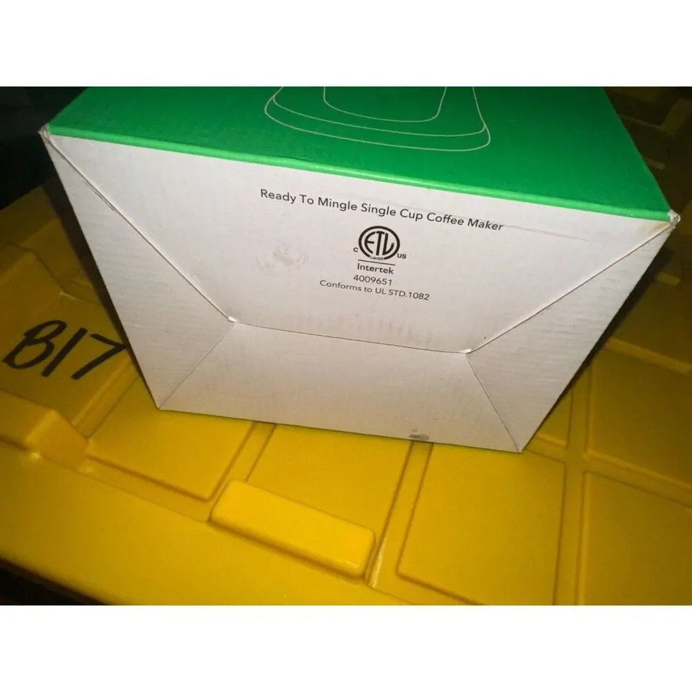 Single cup coffee maker new in box B16